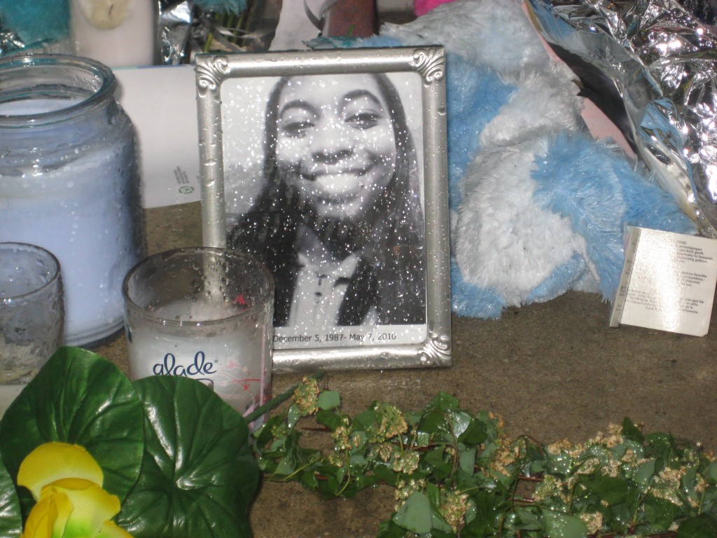 Memorial for Tranesha Palms at Old Navy